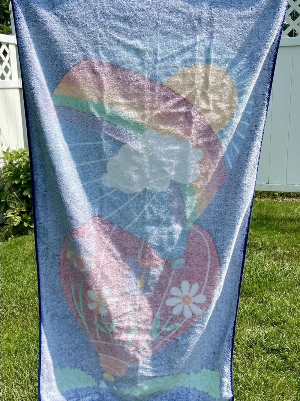 Vintage Tmondo 1986 Rainbow Hot Air Balloons w/ Flowers Beach Towel - Picture 2 of 3